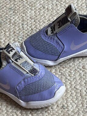 NIKE Flex Runner Toddler Girl Size 6C Lilac Purple Sneakers Shoes AT4665-501